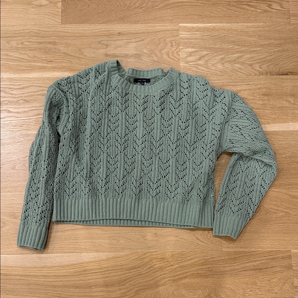 Love Tree Sage Green Women's Crew Neck Sweater SUPER SOFT